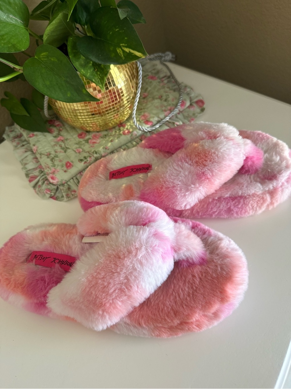 Betsey Johnson Pink & Peach Plush Flip Flop Slippers